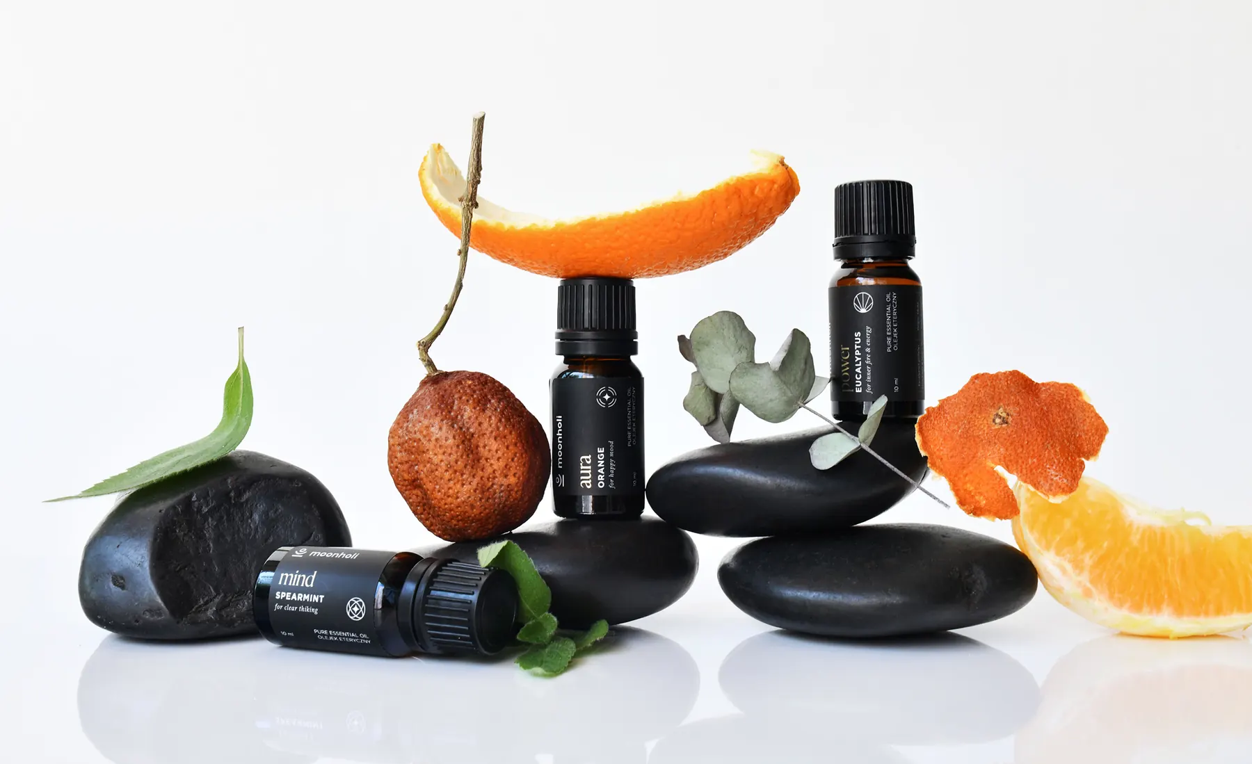 Moonholi oils with fruit